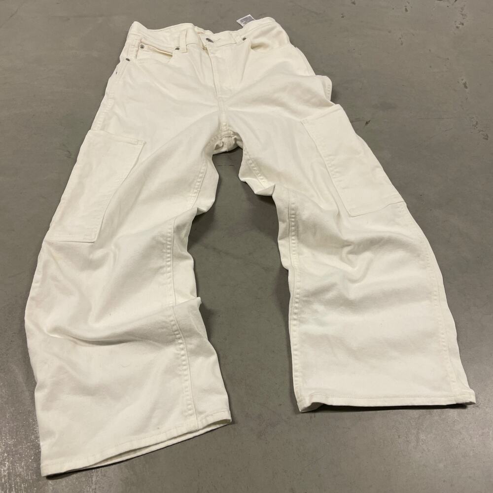 y2k baggy cropped Levi’s cargo jeans 26x25